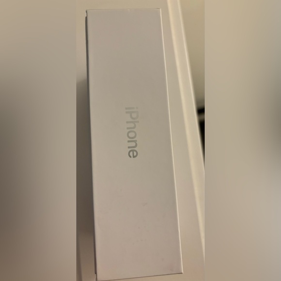 iPhone XS box with Wall Charger - Picture 3 of 5